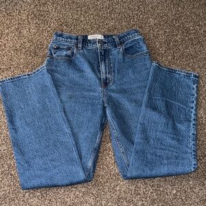 Abercrombie & Fitch 90’s Straight Ultra High Rise Jeans 27
